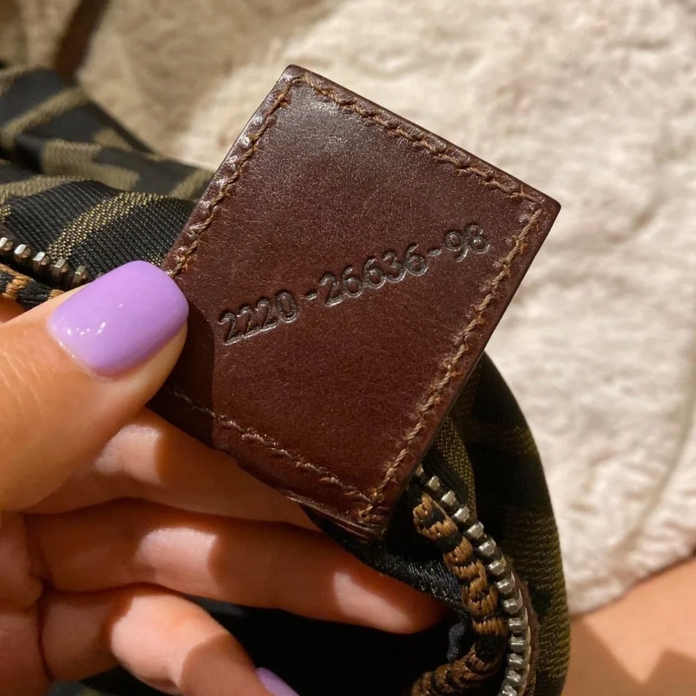 FENDI ZUCCA SHOULDER BAG TOBACCO - Picture 7 of 7